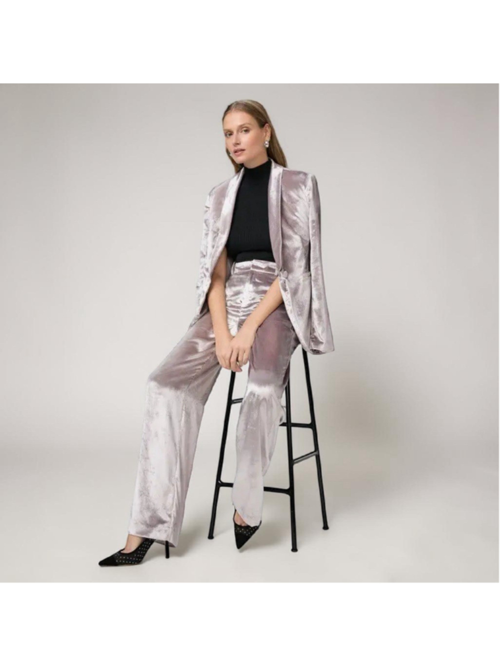 PAIGE Silver Velvet Wide Leg Pants NWT Sz 4 Icy Gray - Picture 16 of 16